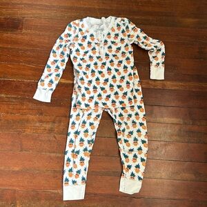 Roller rabbit pineapple pajamas Sz 4